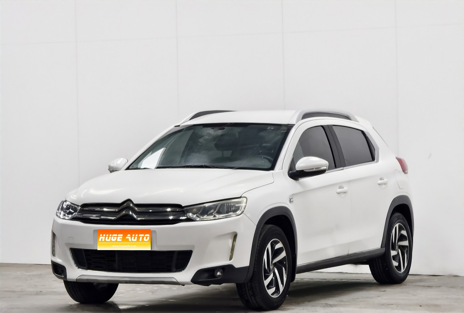 MY2015 Citroën C3-XR 1.6L MT Pioneer Version 