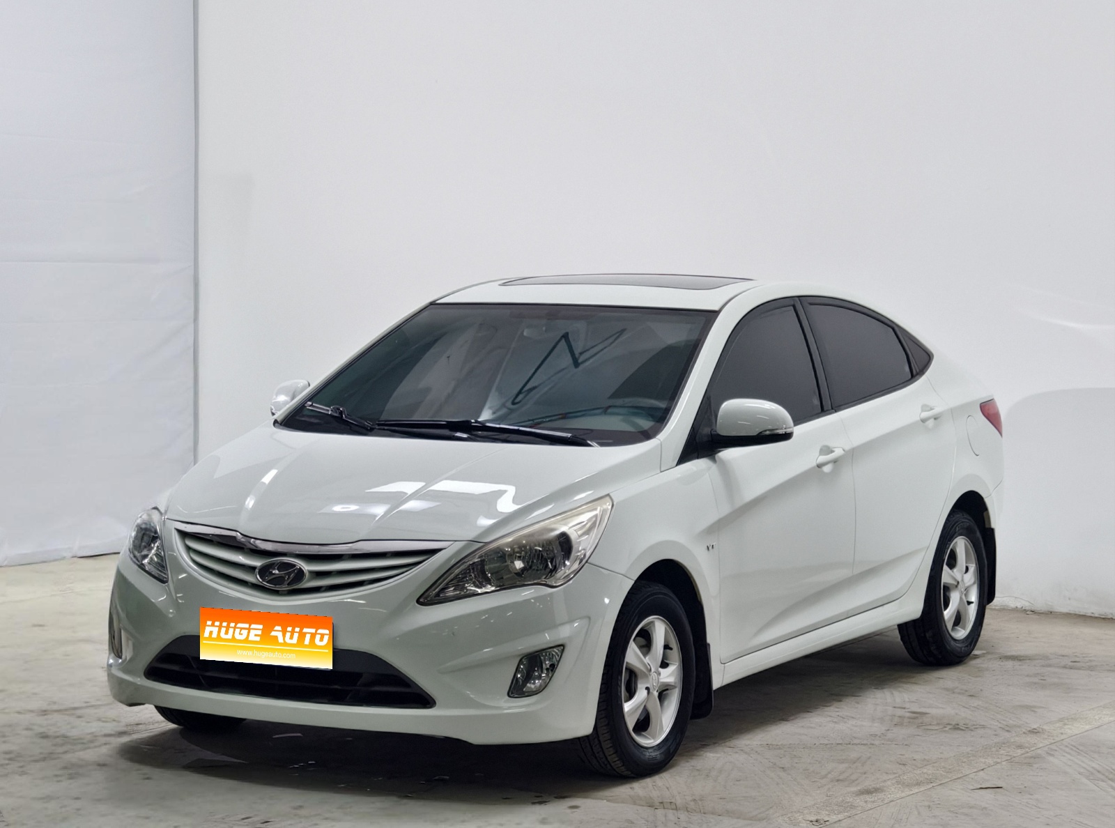 MY2014 Verna 1.4L MT Intelligent GLS