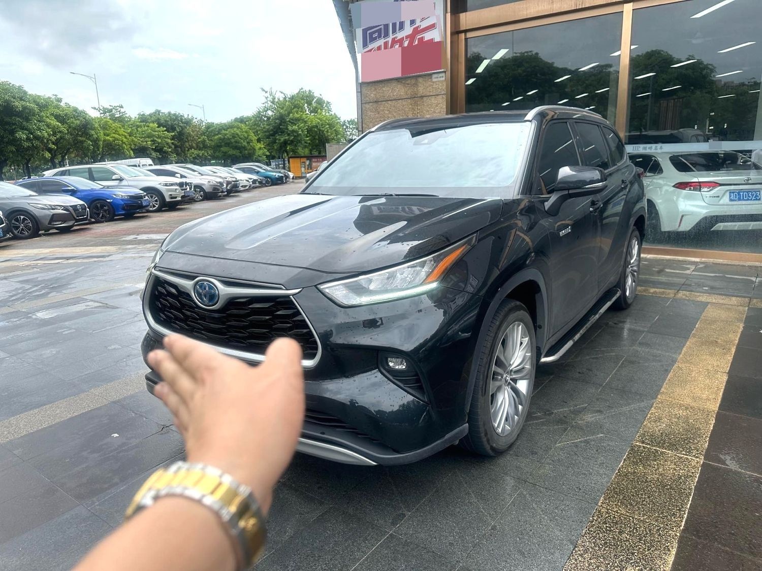 MY2023 Highlander 2.5L THS-II 4WD Luxury Version 7 seats