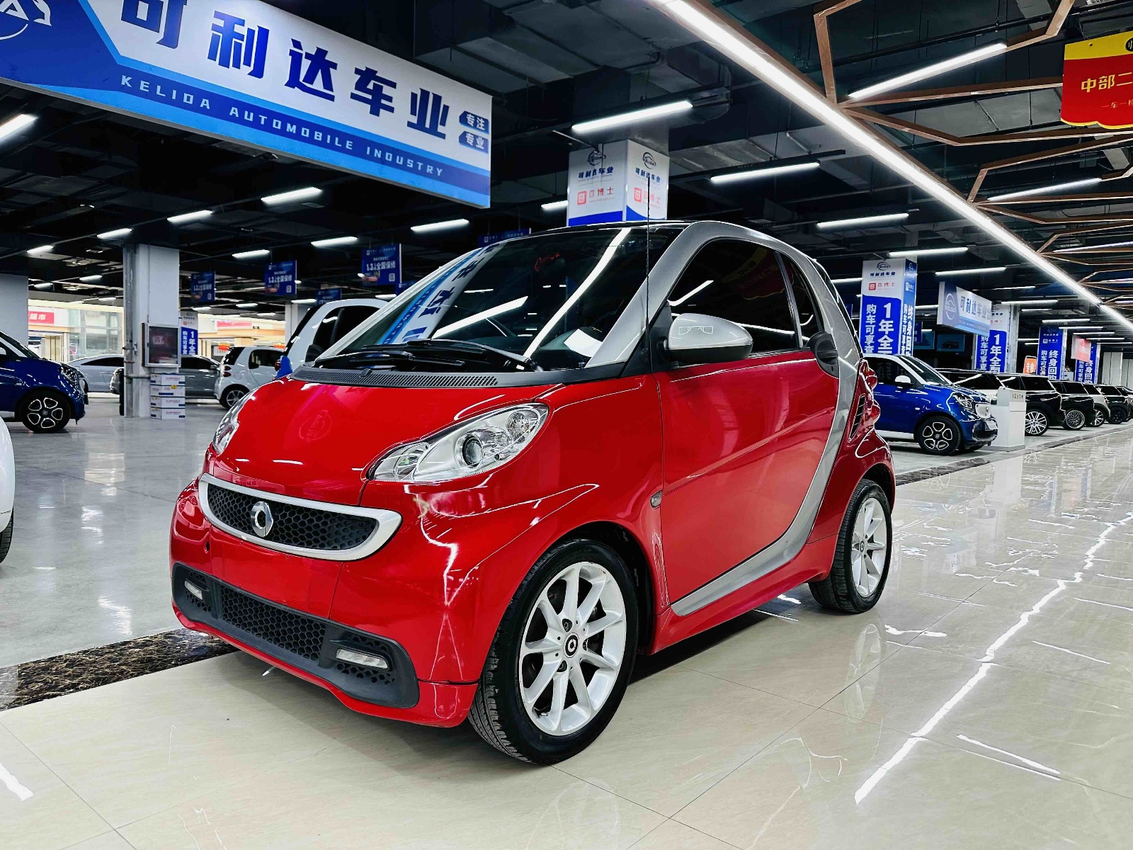 MY2013 smart fortwo 1.0 MHD New Year Special Edition 