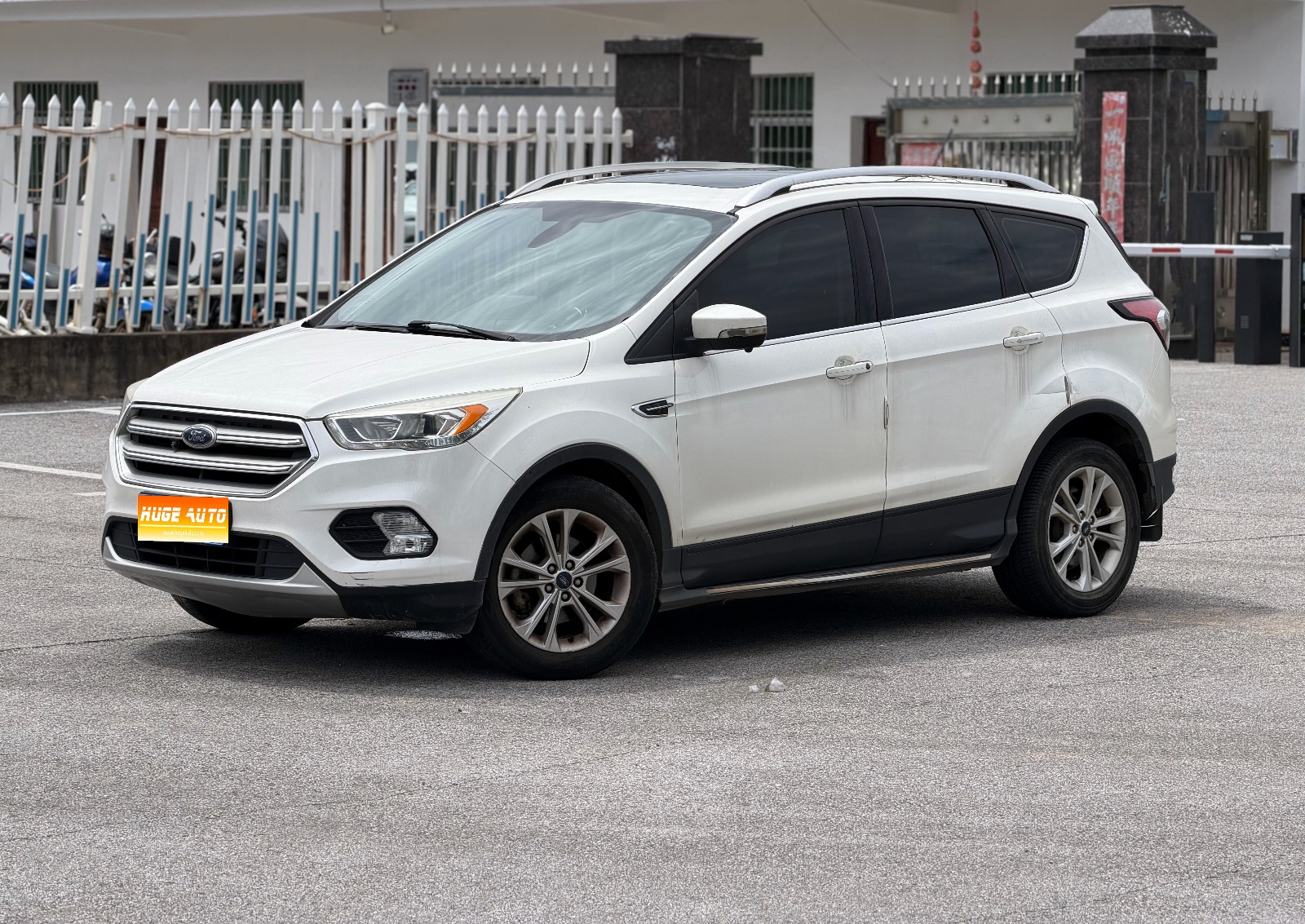 MY2019 Kuga EcoBoost 180 2WD Platinum National V 