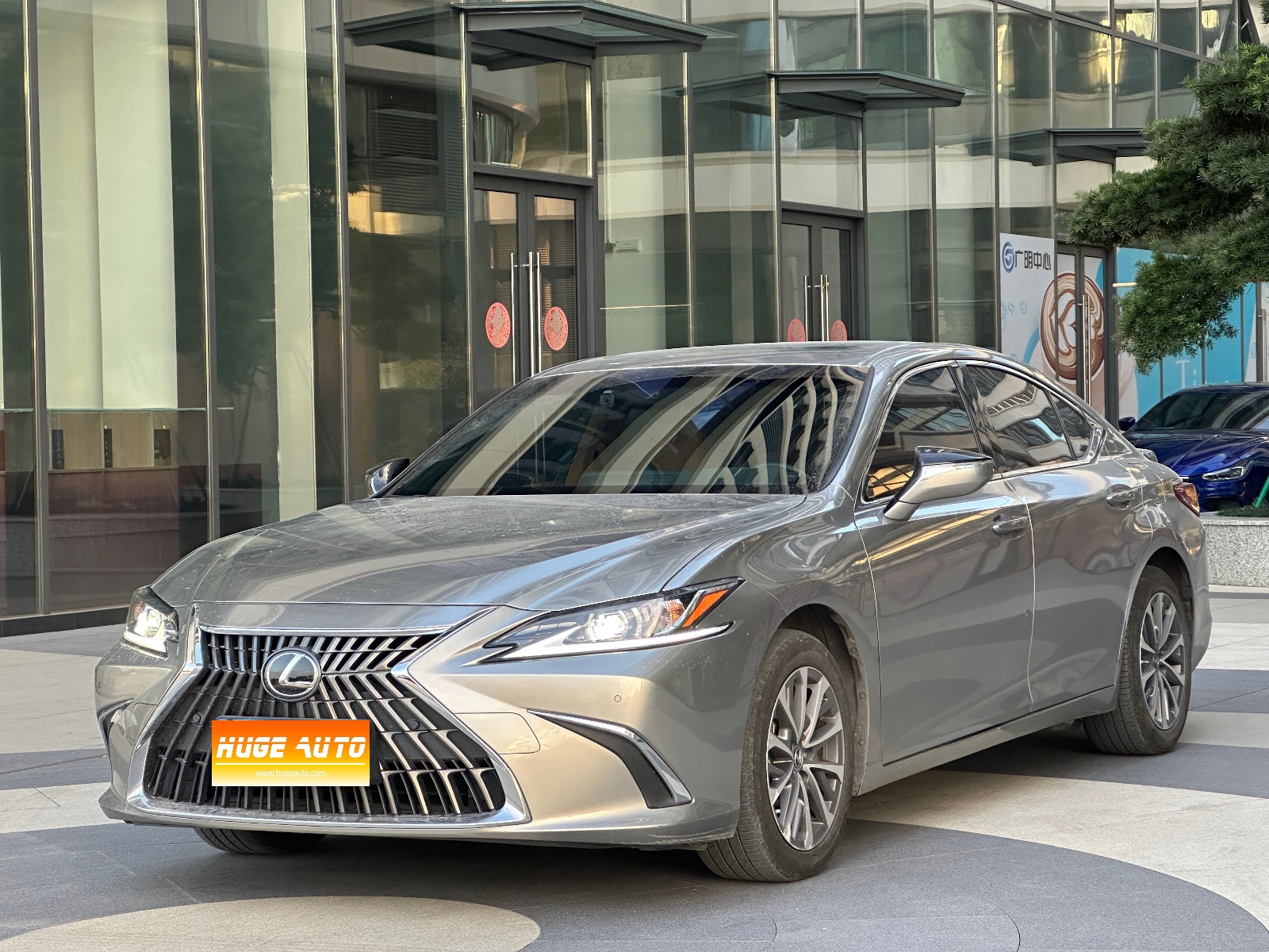 MY2022 LEXUS ES 300h Excellence Version