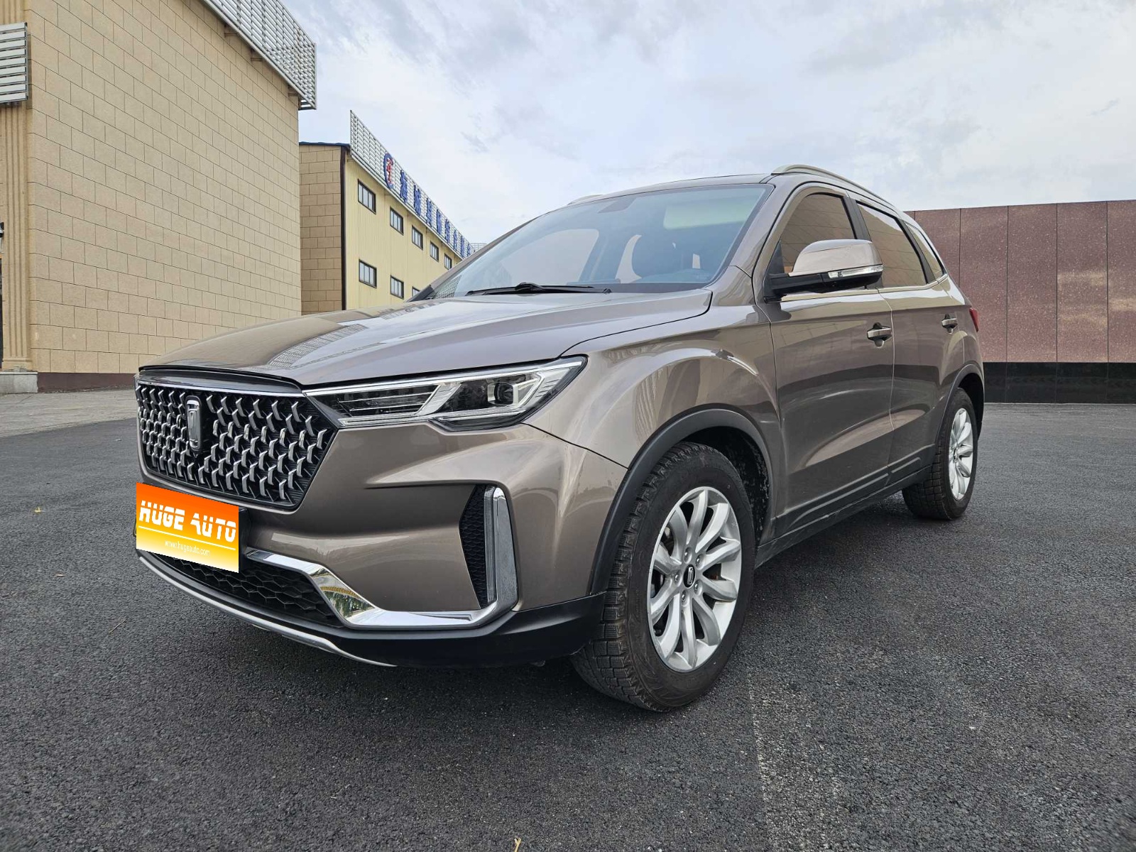 MY2019 BESTUNE T33 1.6L AT Luxury Version National VI