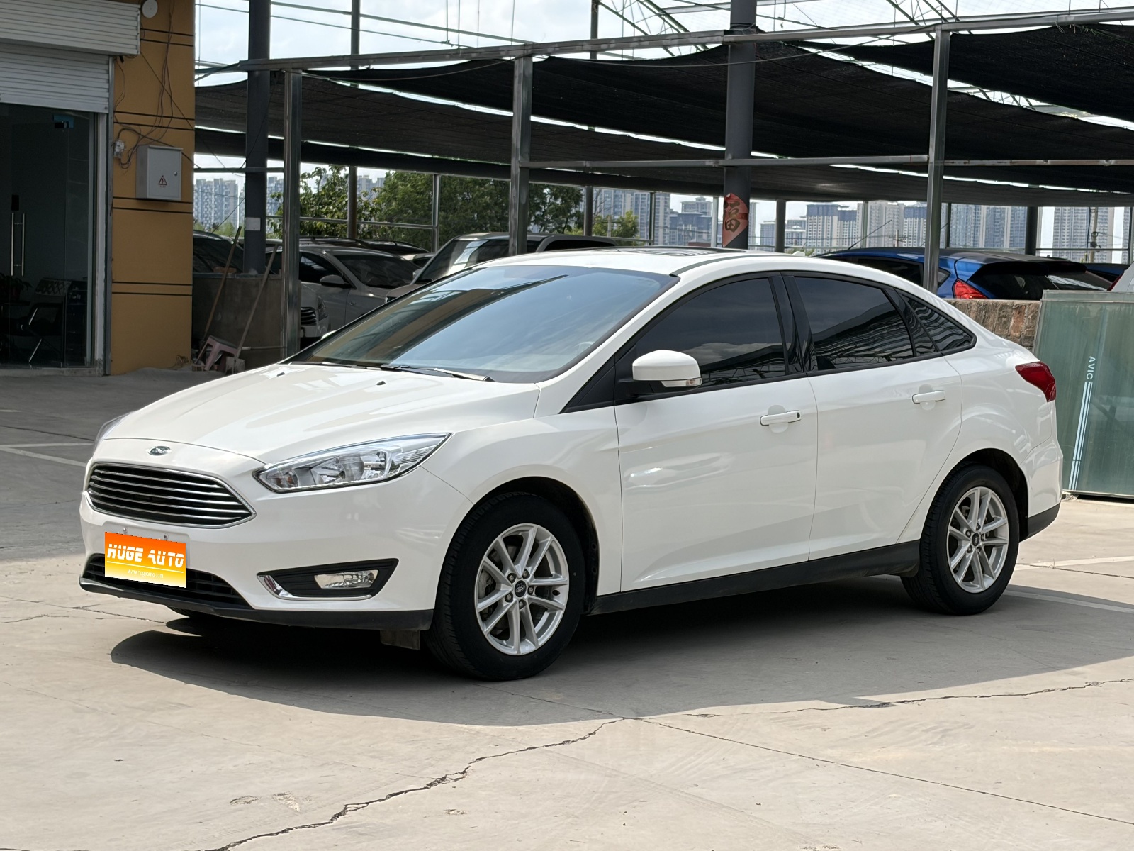 MY2015 Focus Sedan 1.6L MT Fashion Version 