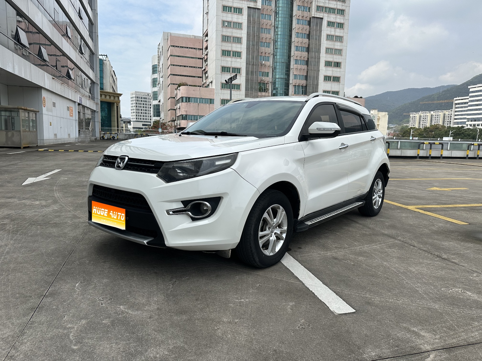 MY2017 Yusheng S330 1.5L GTDi AT 2WD Polar Night Version