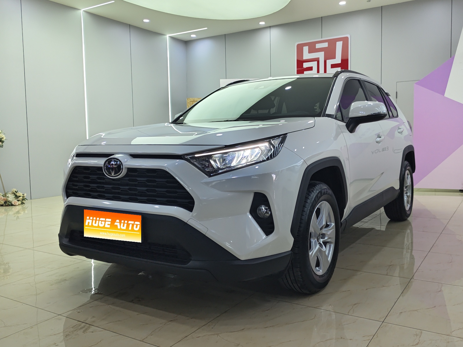 2020款 RAV4荣放 2.0L CVT两驱都市版