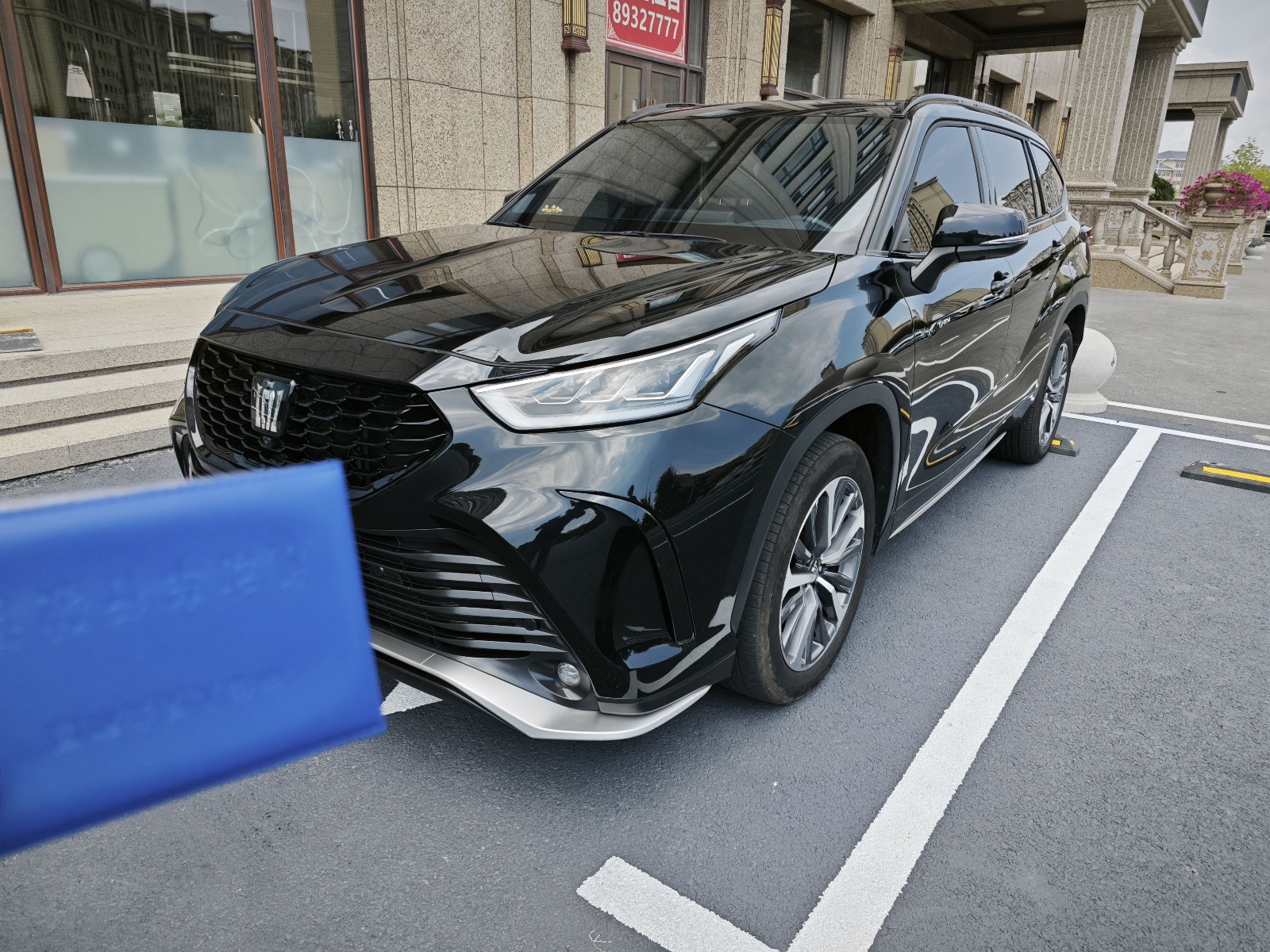 MY2024 CROWN KLUGER 2.5L HEV 4WD Distinguished Version