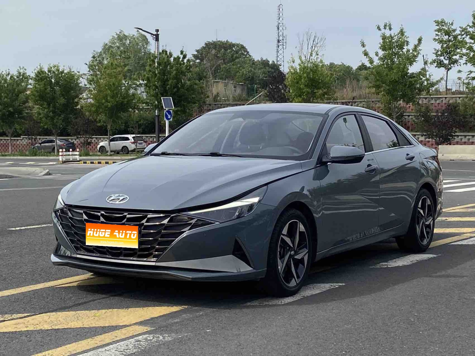 MY2022 Elantra (Gen3-4) 1.5L CVT LUX Luxury