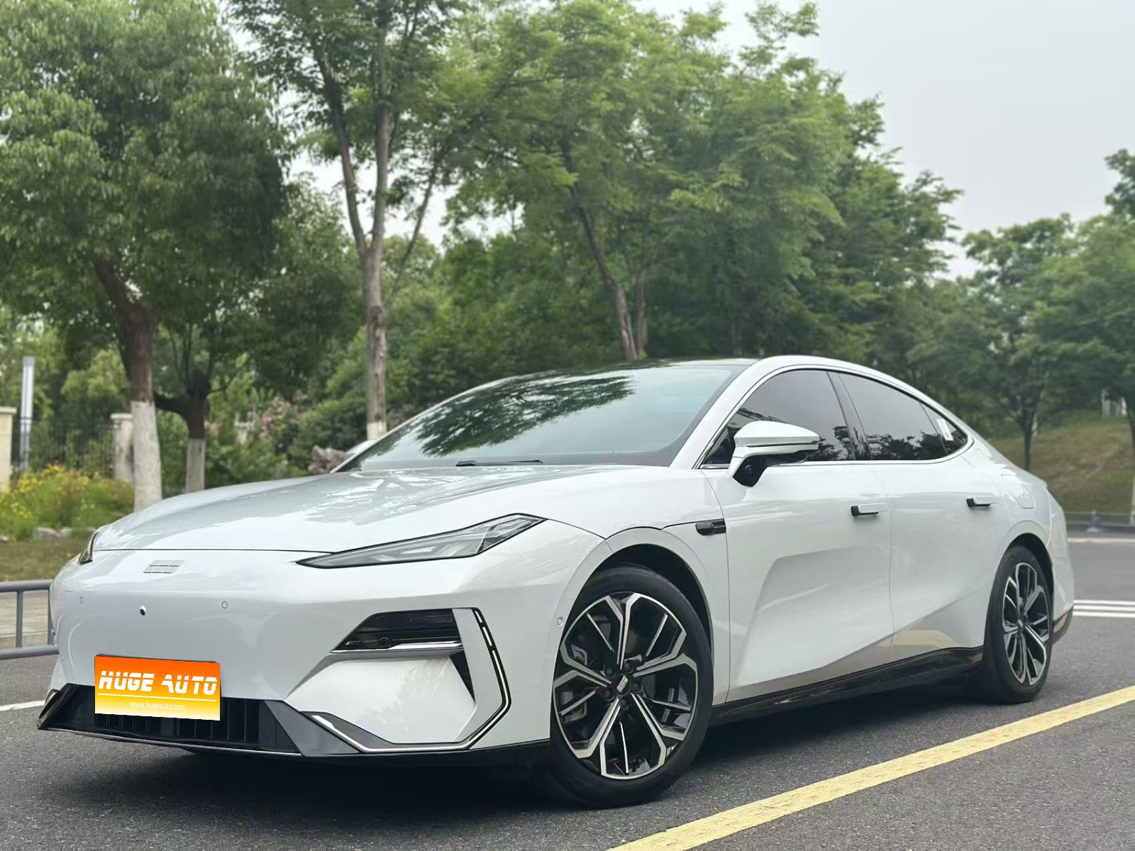 2025款 银河E8 700km 远航智驾版