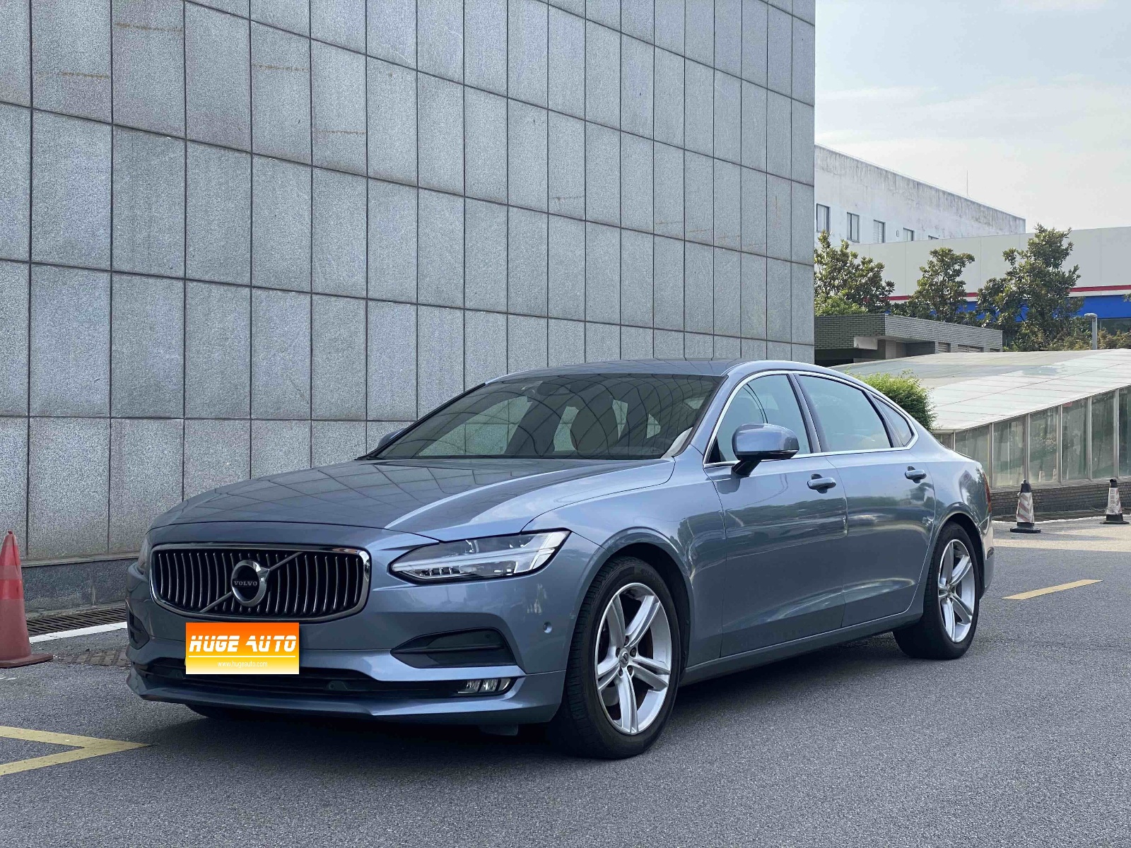 MY2018 Volvo S90 T4 Zhiyuan
