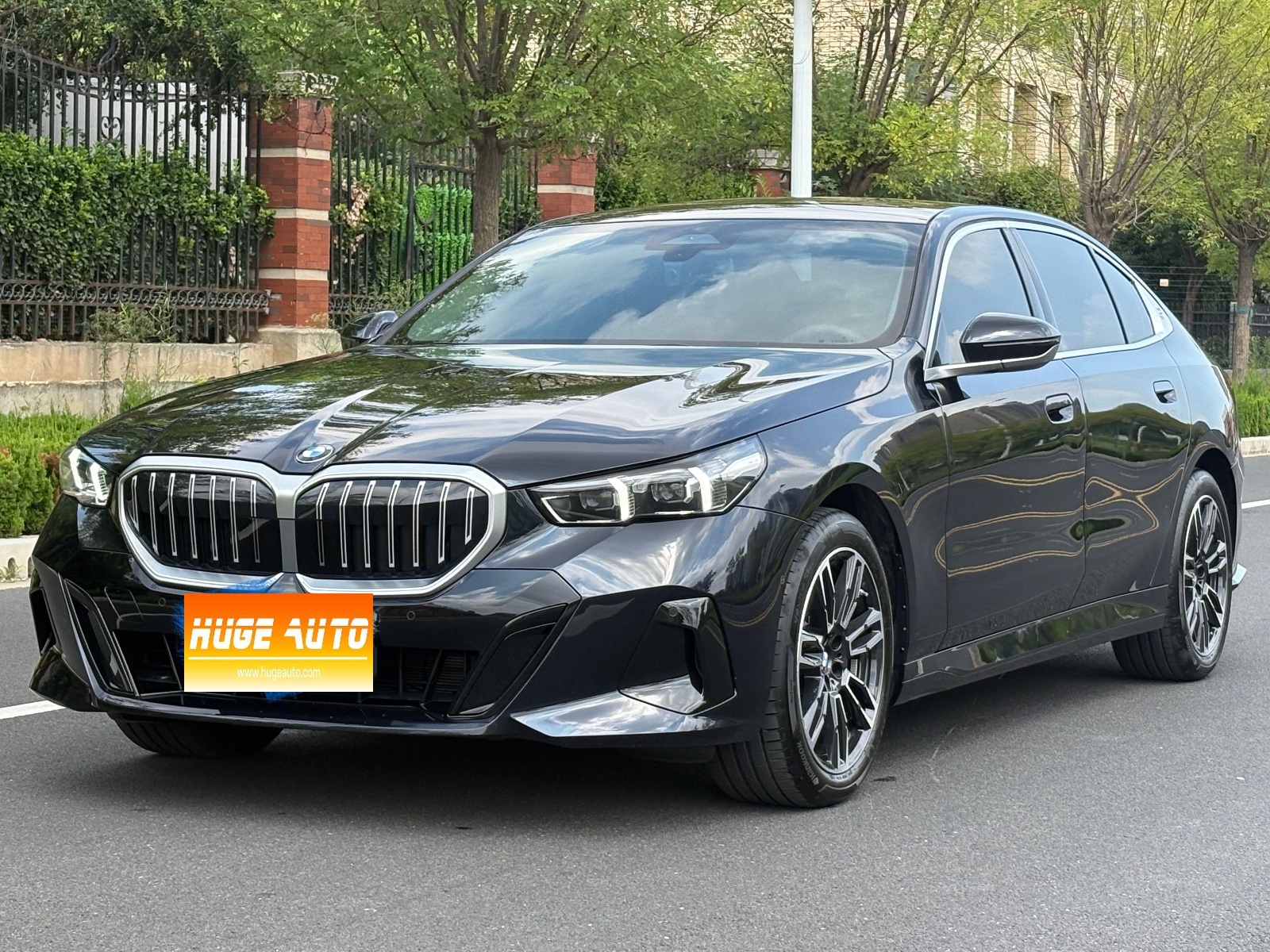 MY2026 BMW 5 Series Facelift 525Li M Sport kit