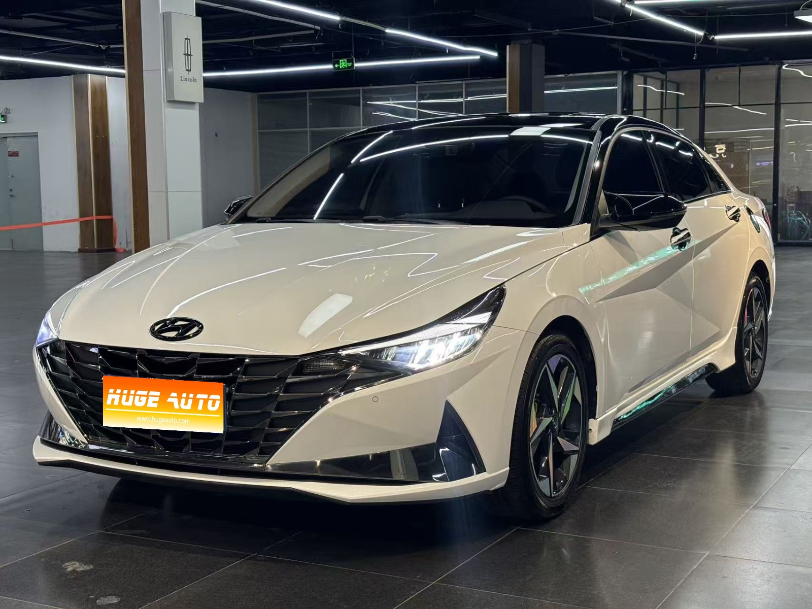 MY2022  Elantra  1.5L CVT LUX Luxury