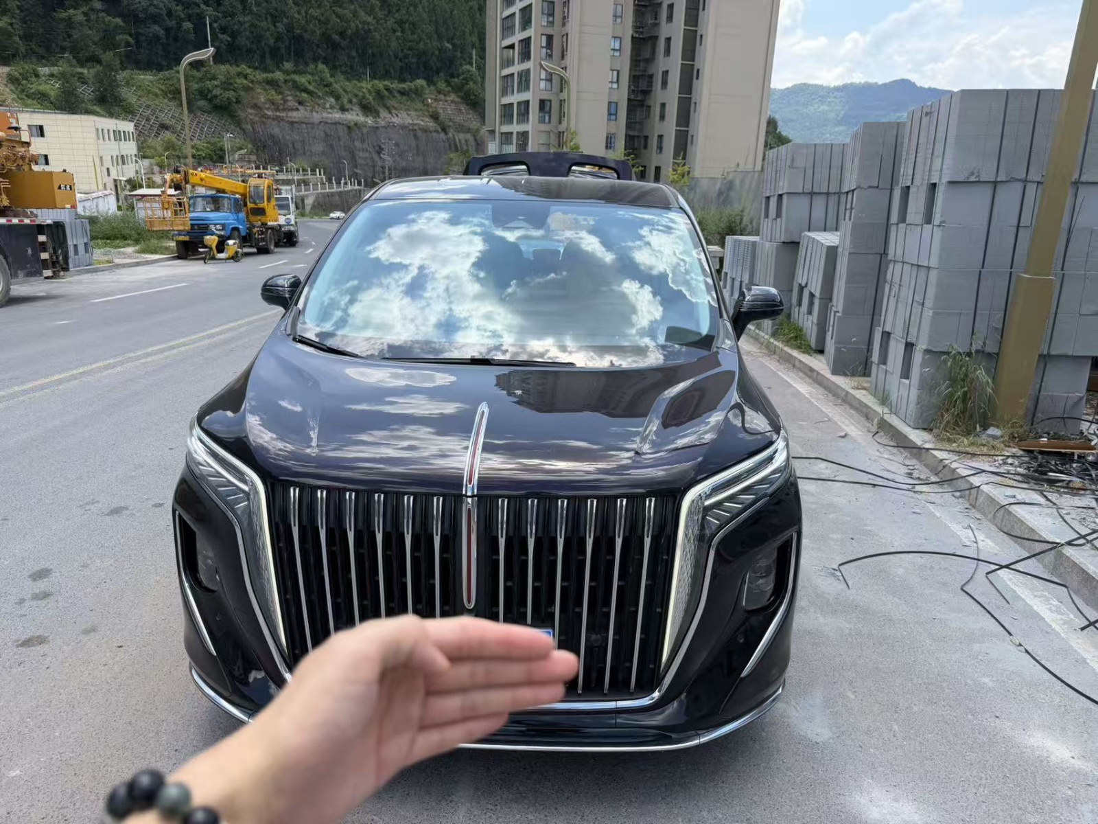 MY2023 Hong Qi HQ9 2.0T ICV Territory