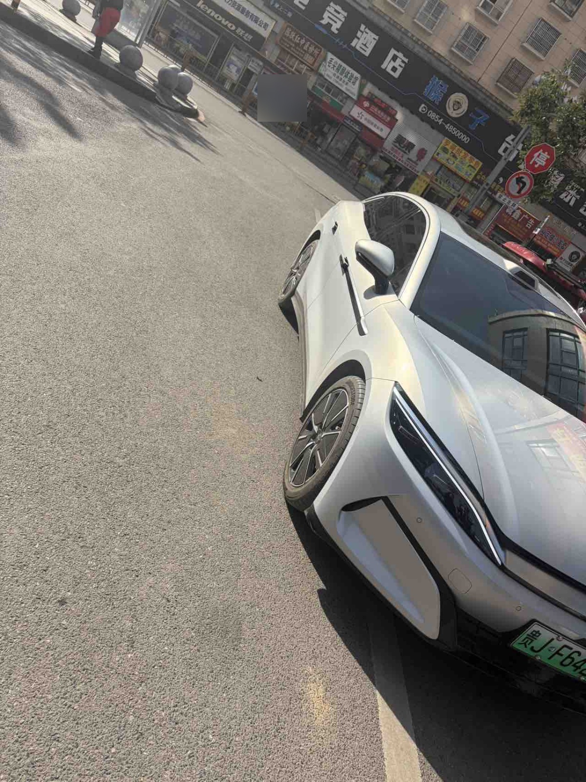 2025款 汉L DM-i 200KM激光雷达旗舰型