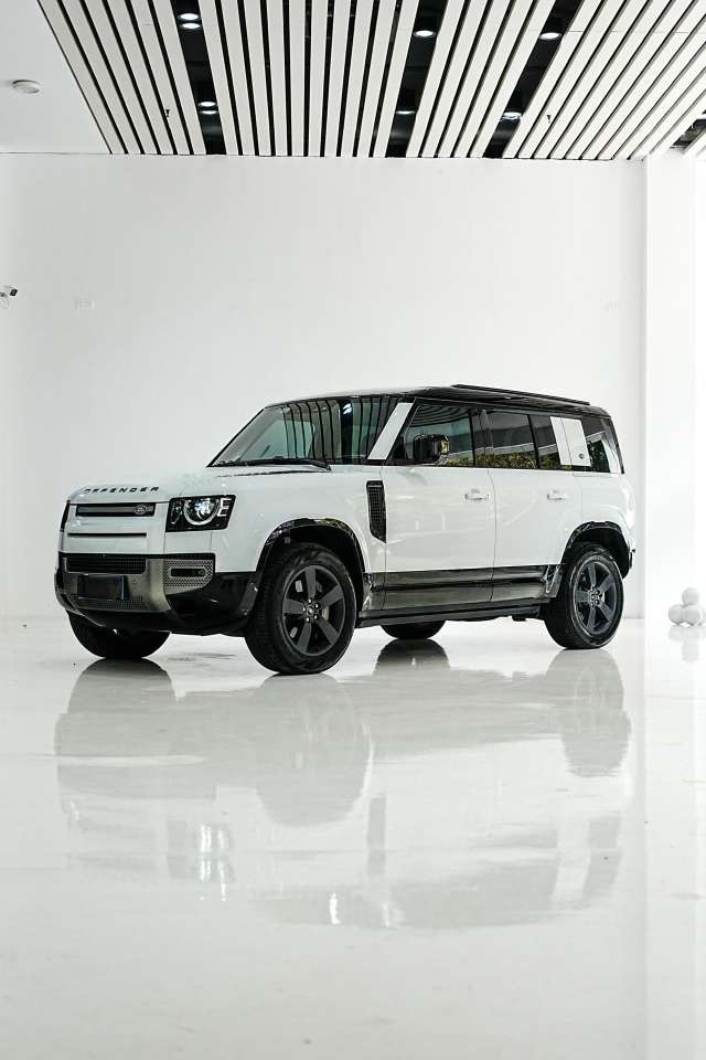 MY2024 Land Rover Defender 110 3.0T P400 X-DYNAMIC HSE