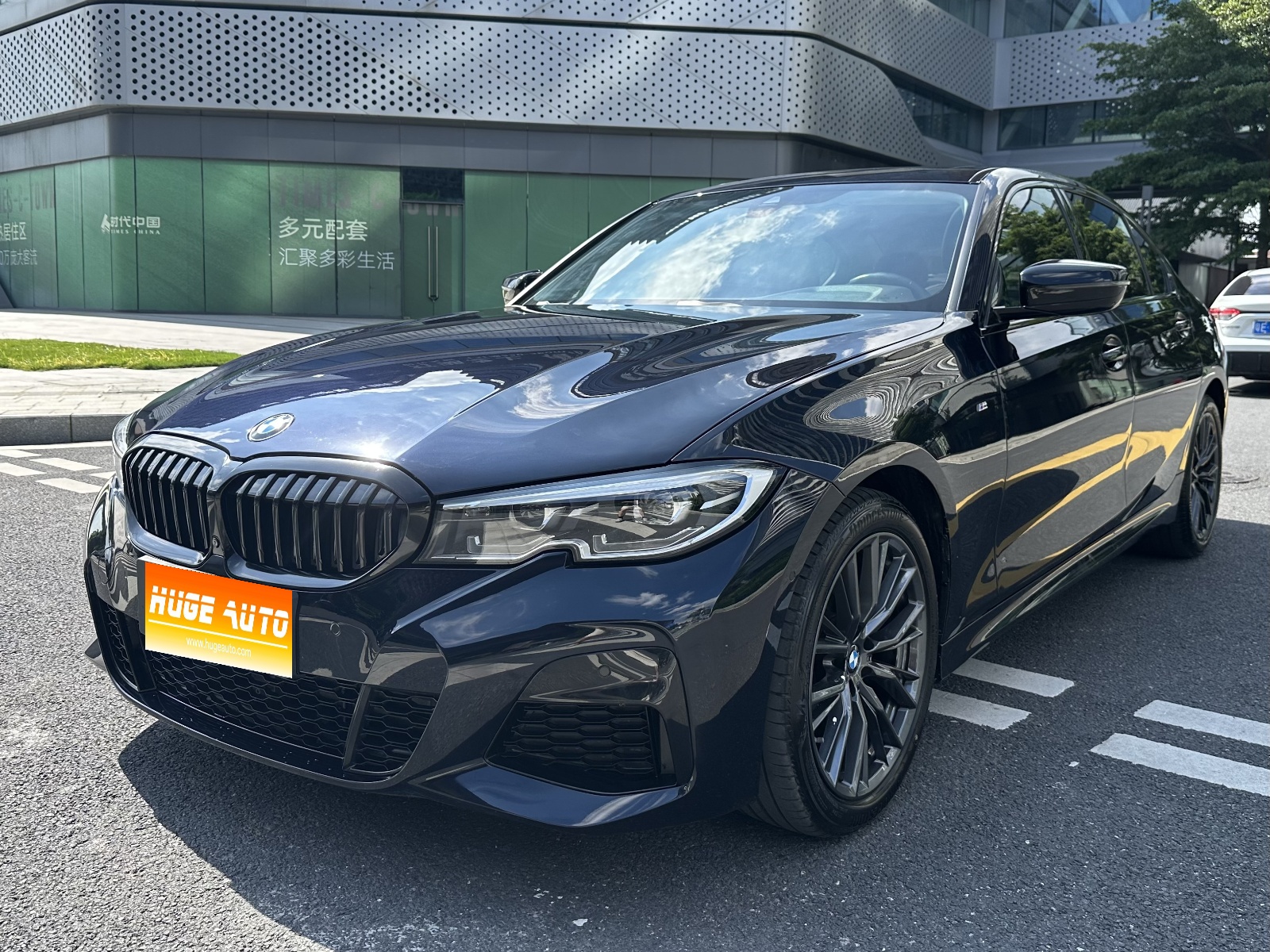 MY2020 BMW 3 Series 325Li M Sport Night Kit 
