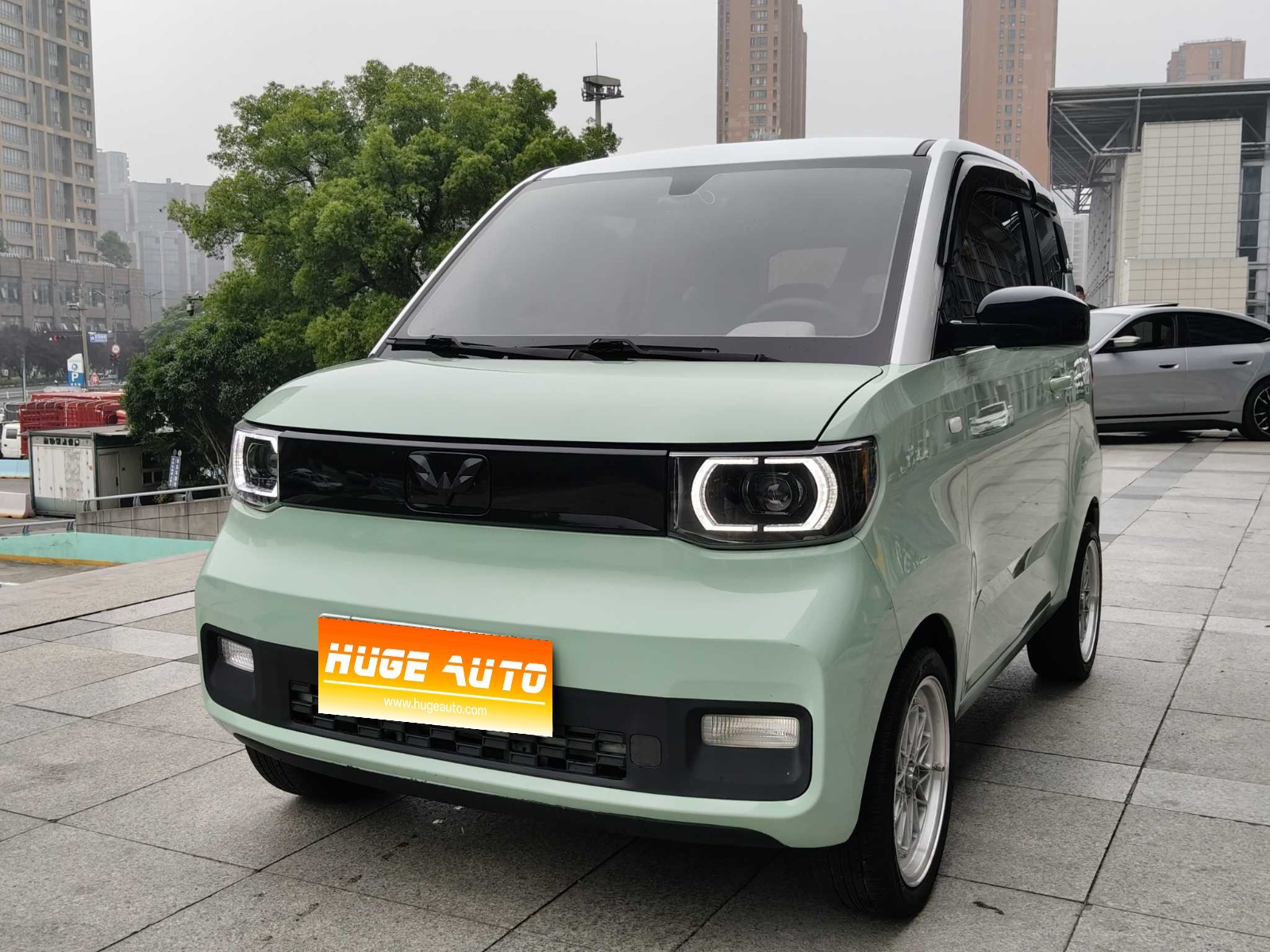 MY2021 Hongguang MINI EV Macaron Fashion Lithium iron phosphate 
