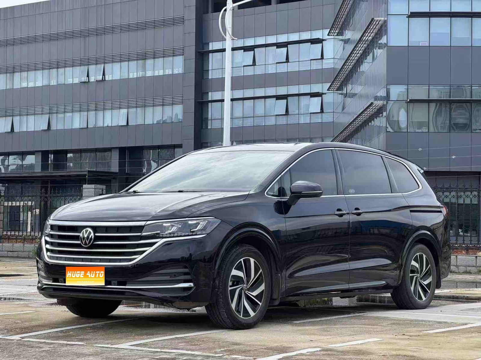 MY2022 Viloran 380TSI Exclusive Version 