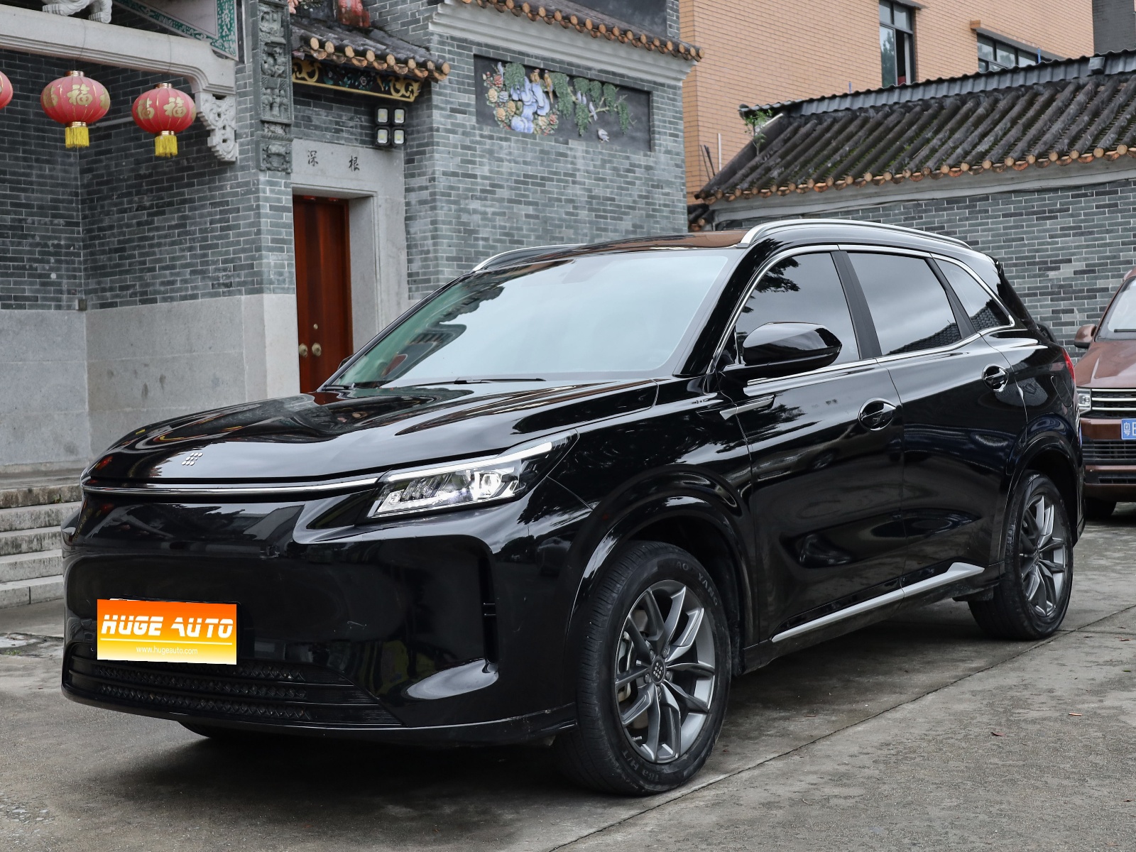 2025款 蓝电E5 PLUS 165km 长续航先享版 7座