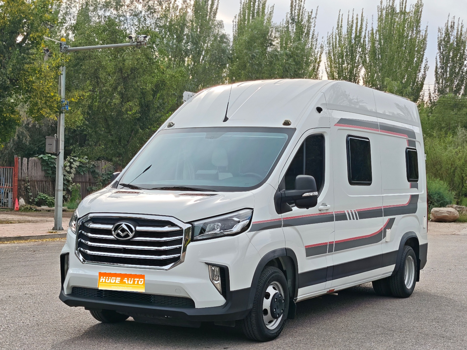 2024款 新途V90 智达 2.0T手动后驱加长轴超高顶后双胎14/15座