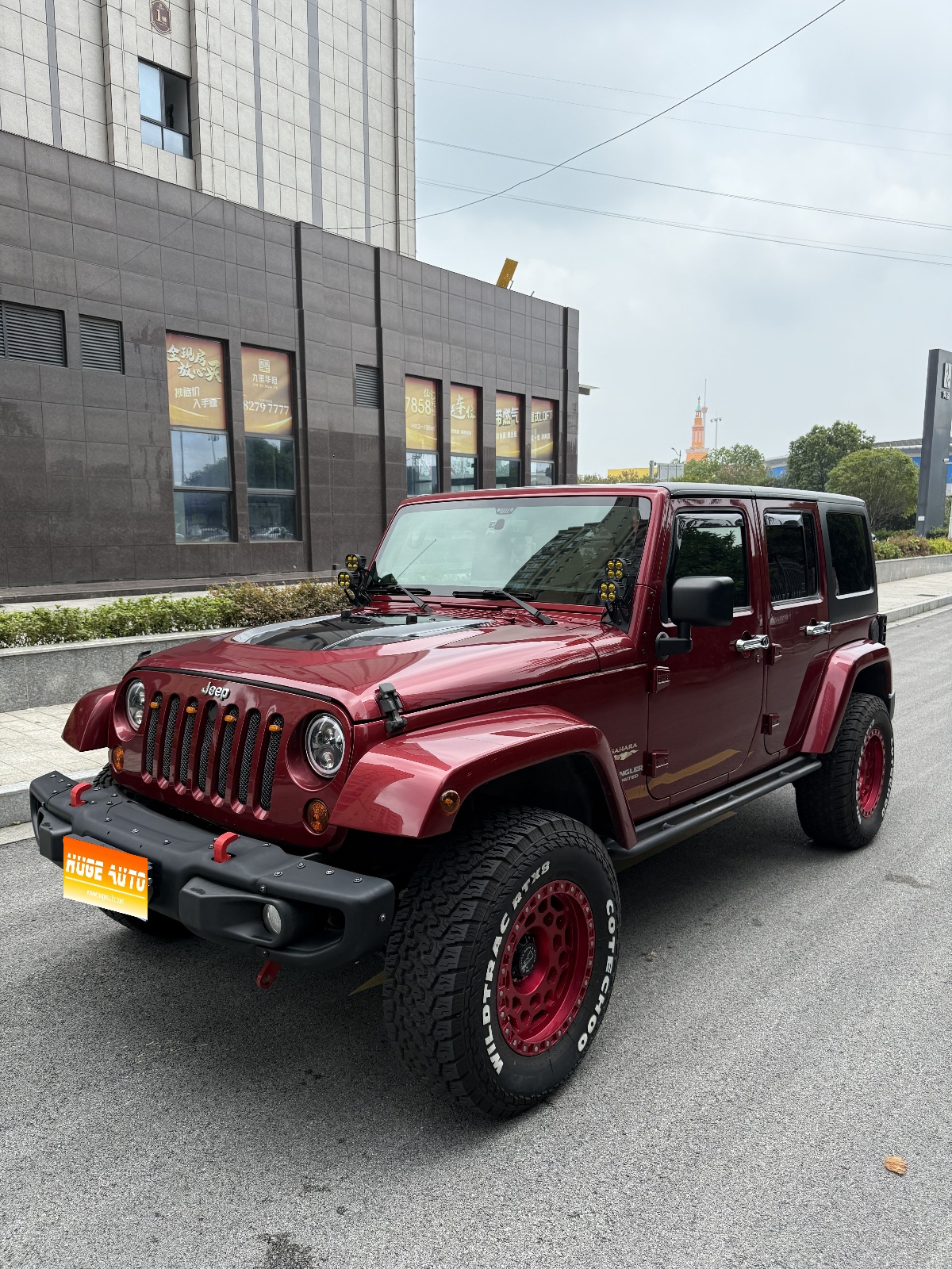 MY2013  Wrangler  3.6L  4-Door  Sahara
