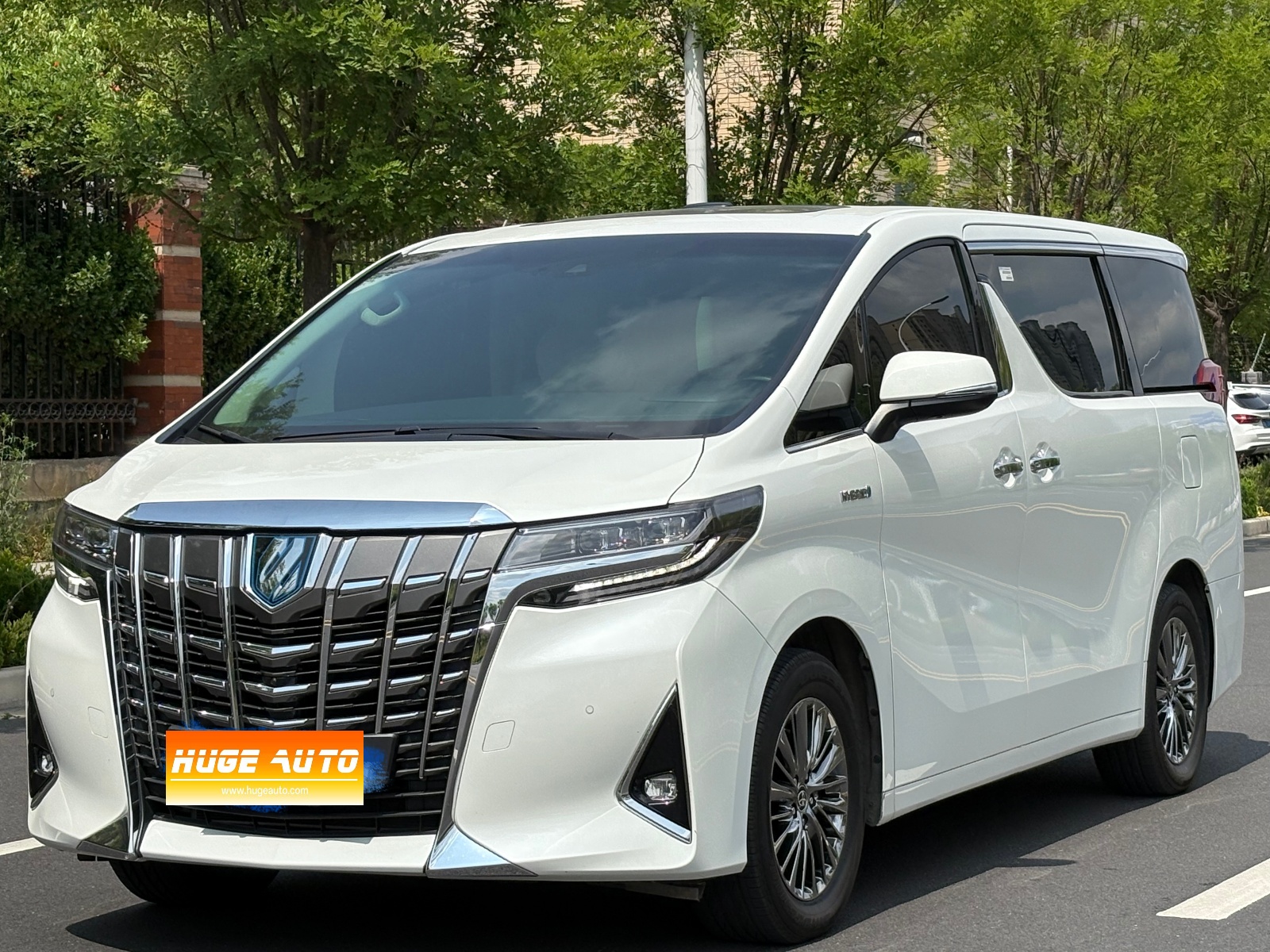 2021款 埃尔法 双擎 2.5L 尊贵版