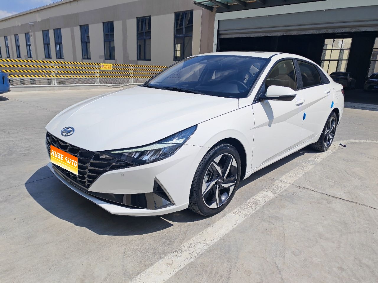 MY2022  Elantra (Gen3-4)  1.5L CVT LUX Luxury