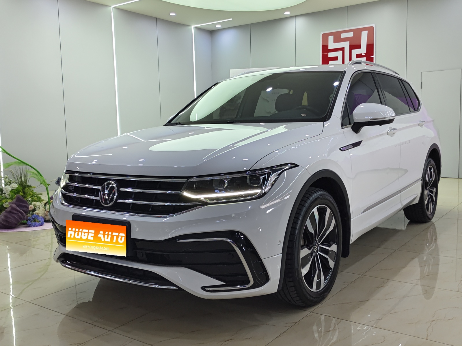 MY2022 Tiguan L 380TSI AT 4WD R-Line Exceed Version 7-Seat 