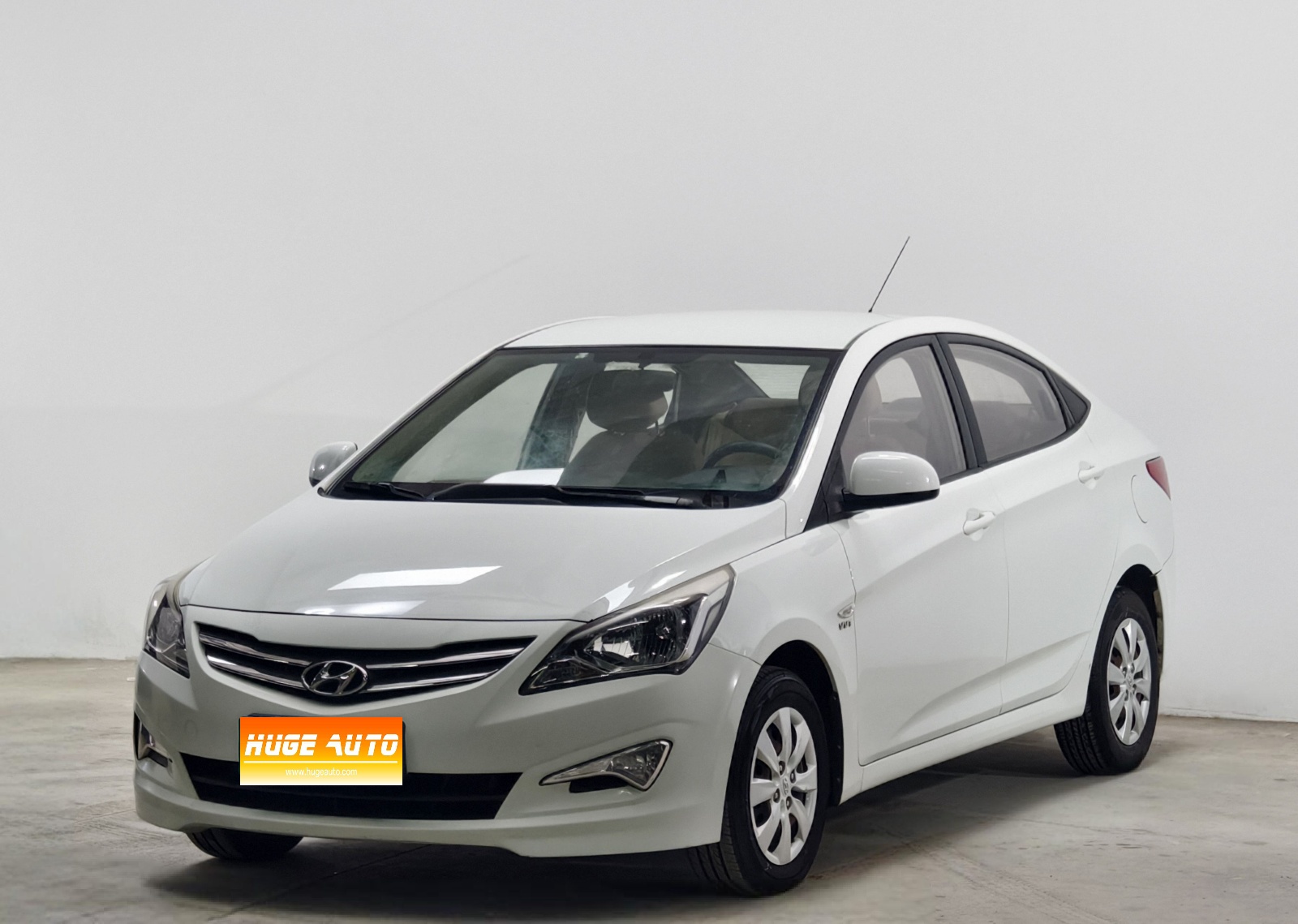 MY2014 Verna 1.4L MT Intelligent GLS