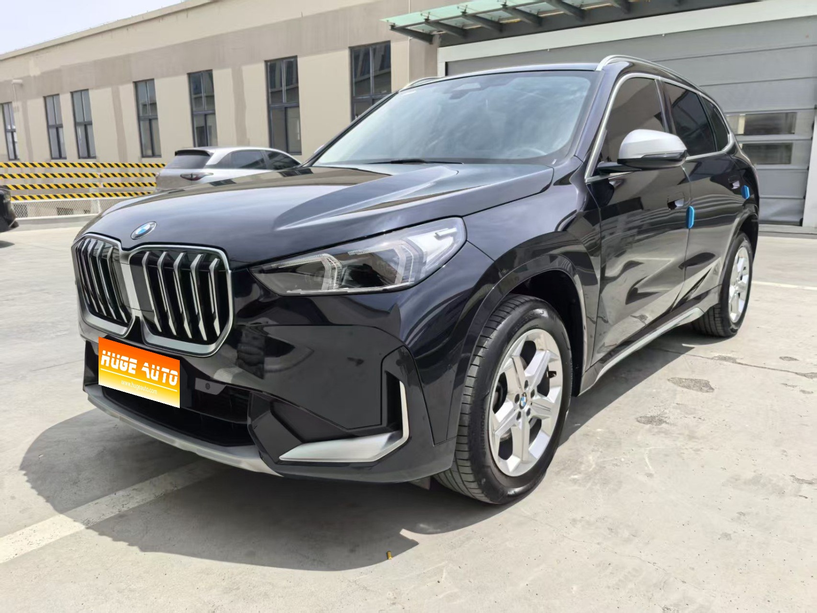 MY2023 BMW X1 sDrive20Li X Design Package