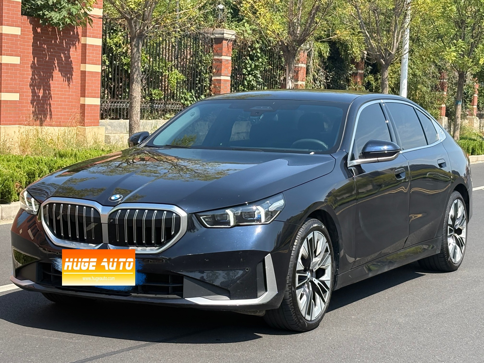 MY2024 BMW 5 Series 530Li Exclusive Version Luxury Package