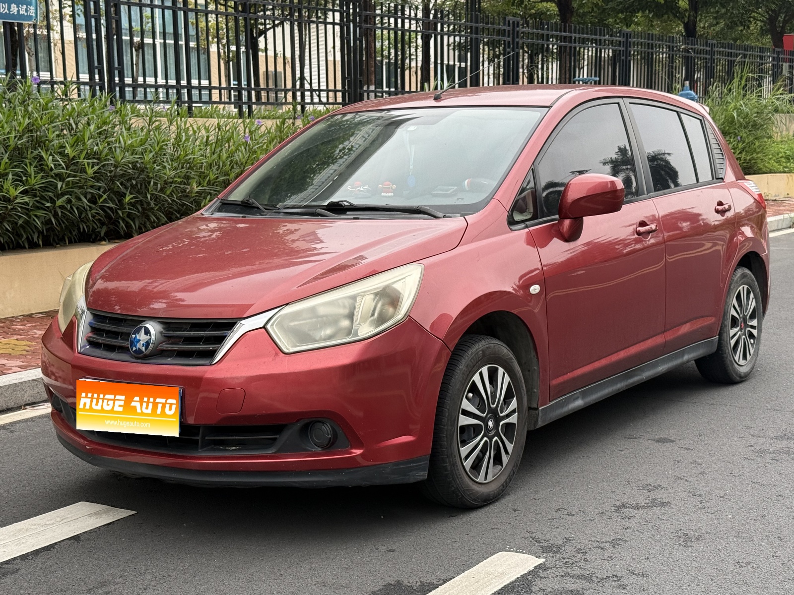 MY2013 Venucia R50 1.6L AT Fashion 