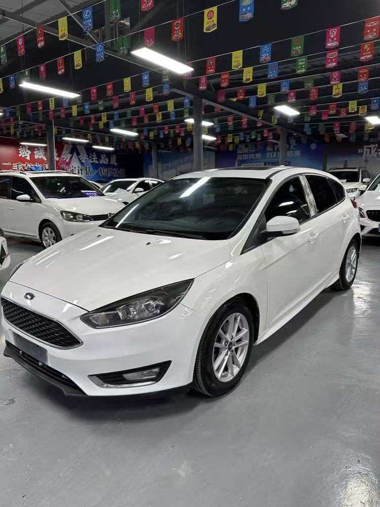 MY2015 Focus Sedan 1.6L AT Fashion Version 