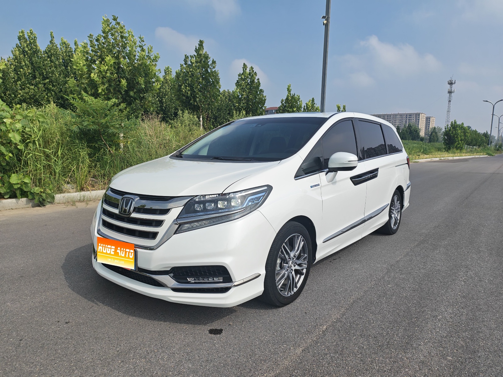 MY2019 Elysion 2.0L Hybrid Luxury Version 