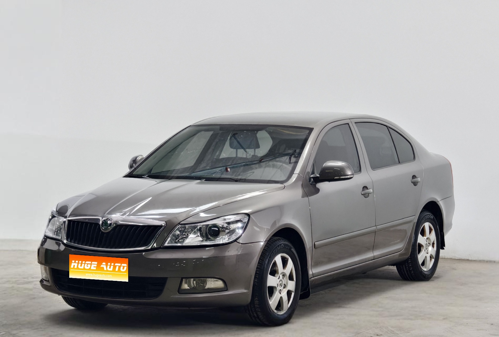 MY2013 Octavia 1.6L AT Yi-Jie
