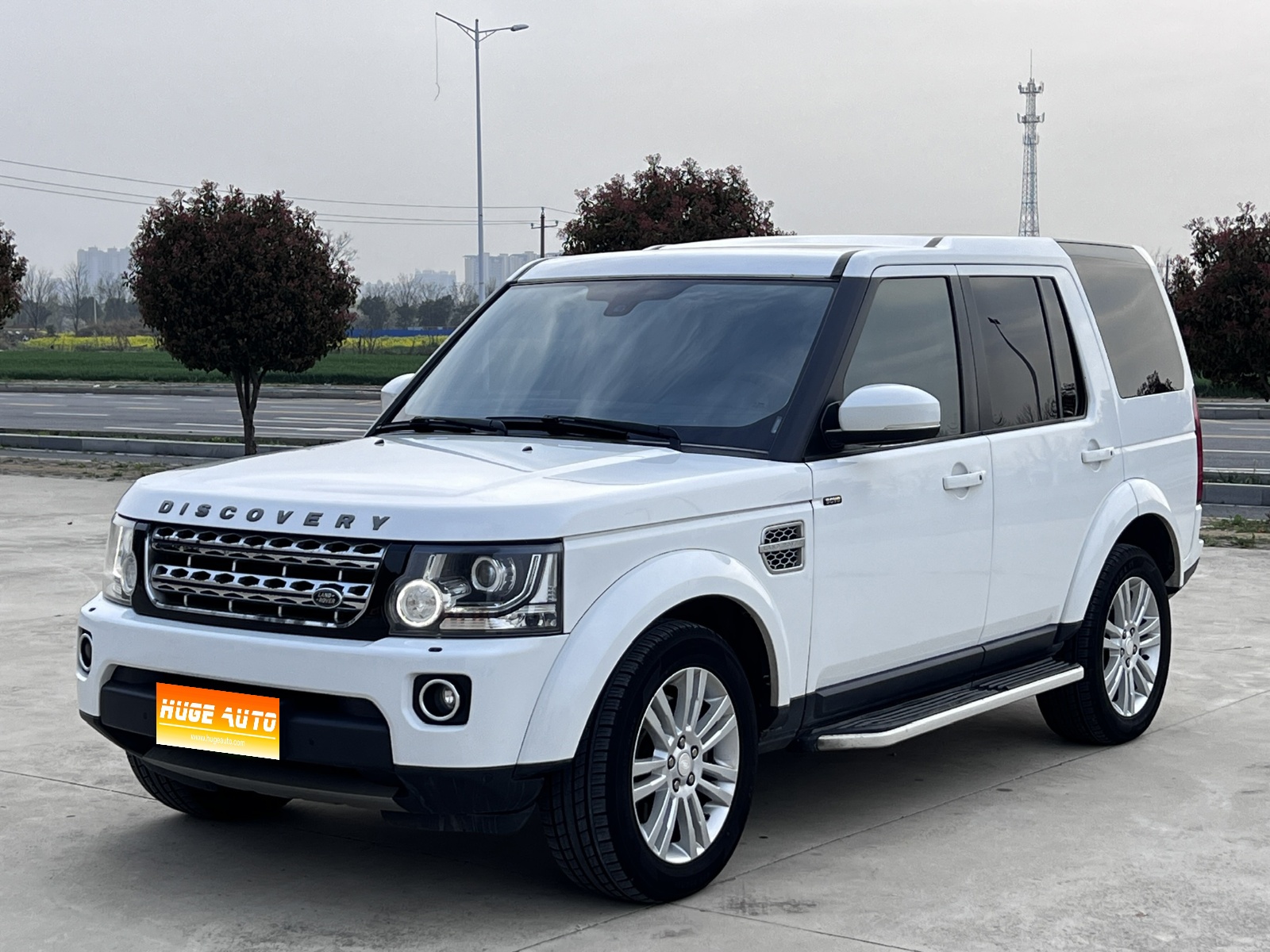 MY2015 Discovery 3.0 SC V6 HSE Luxury