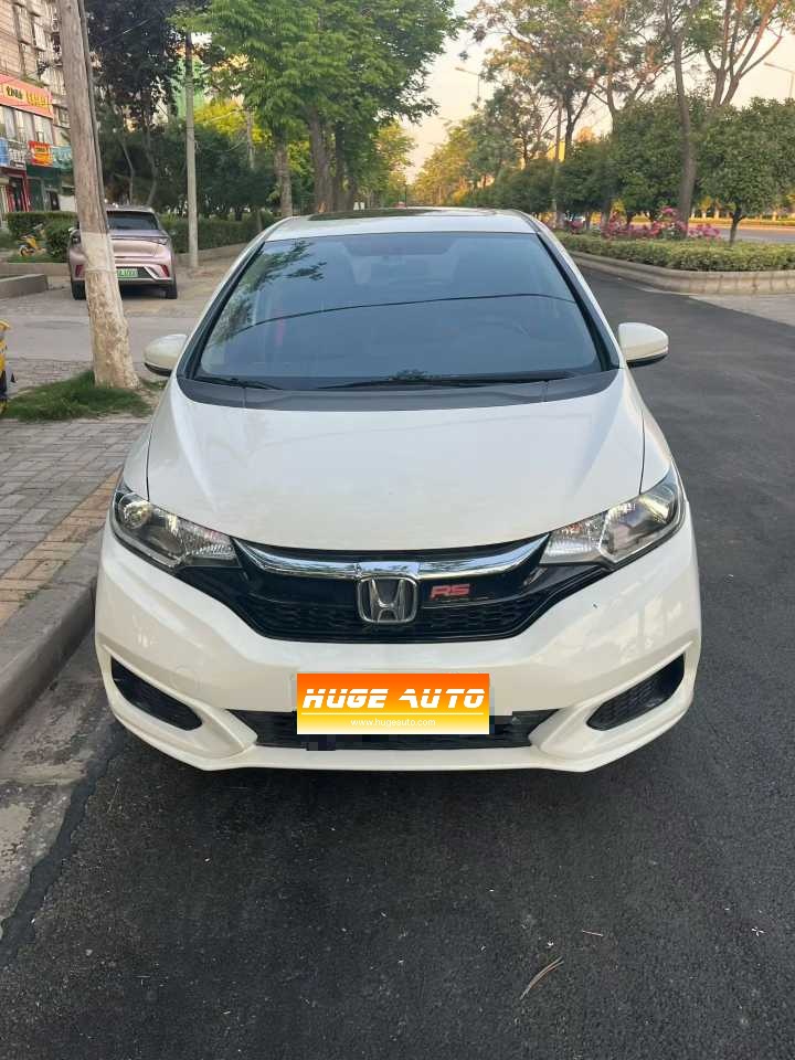 MY2018  Fit  1.5L CVT Confort  Sunroof