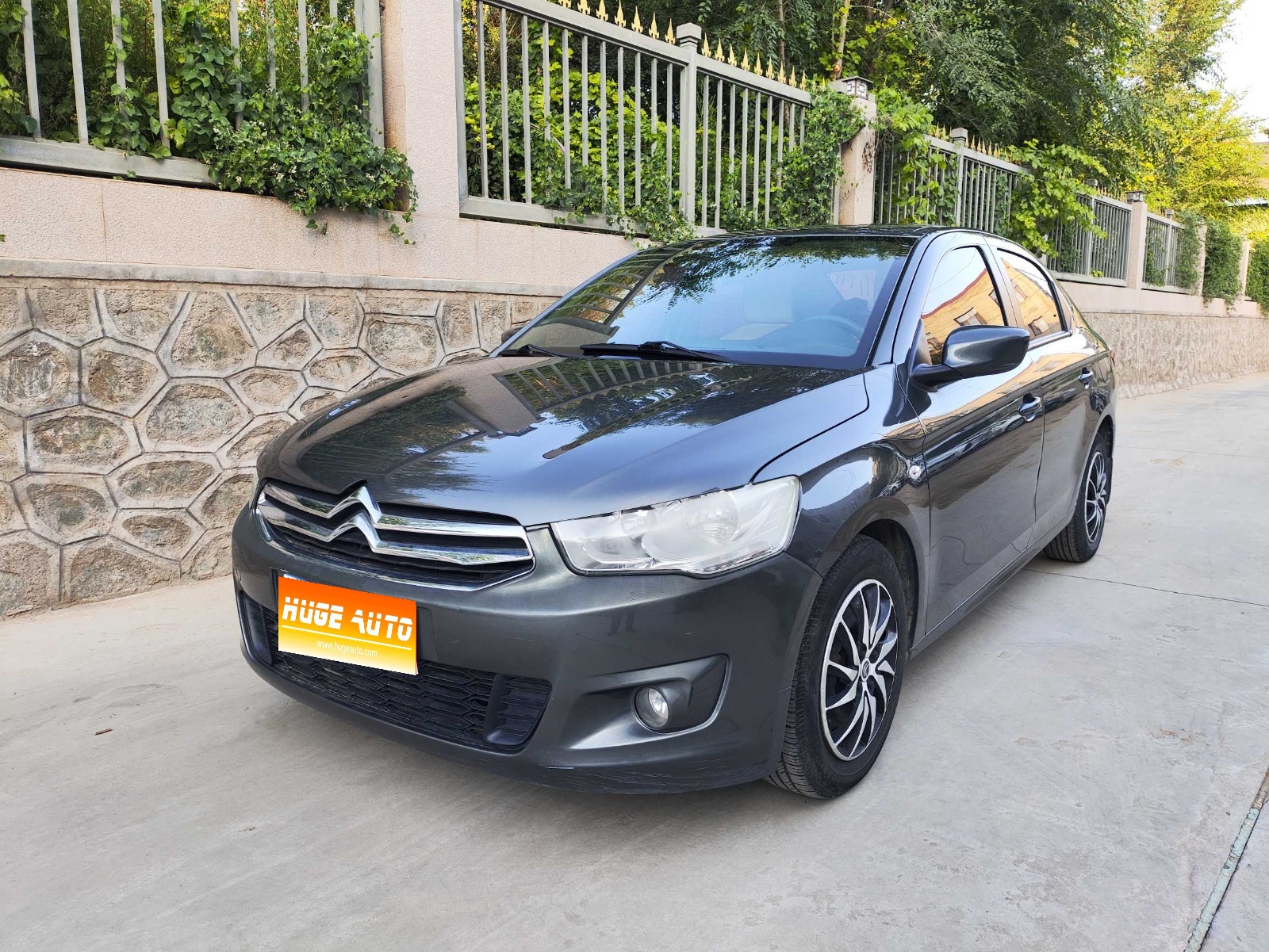 MY2014 Elysee 1.6L MT Fashion 