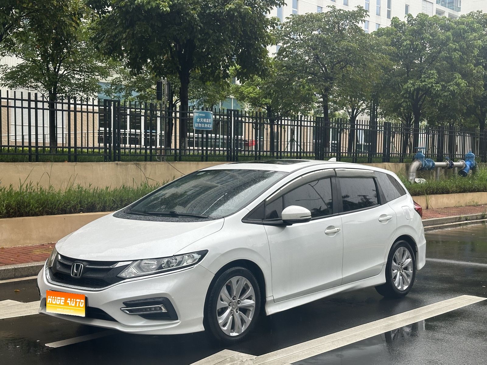 MY2017 Jade 1.8L AT Comfort Version 5-Seat 