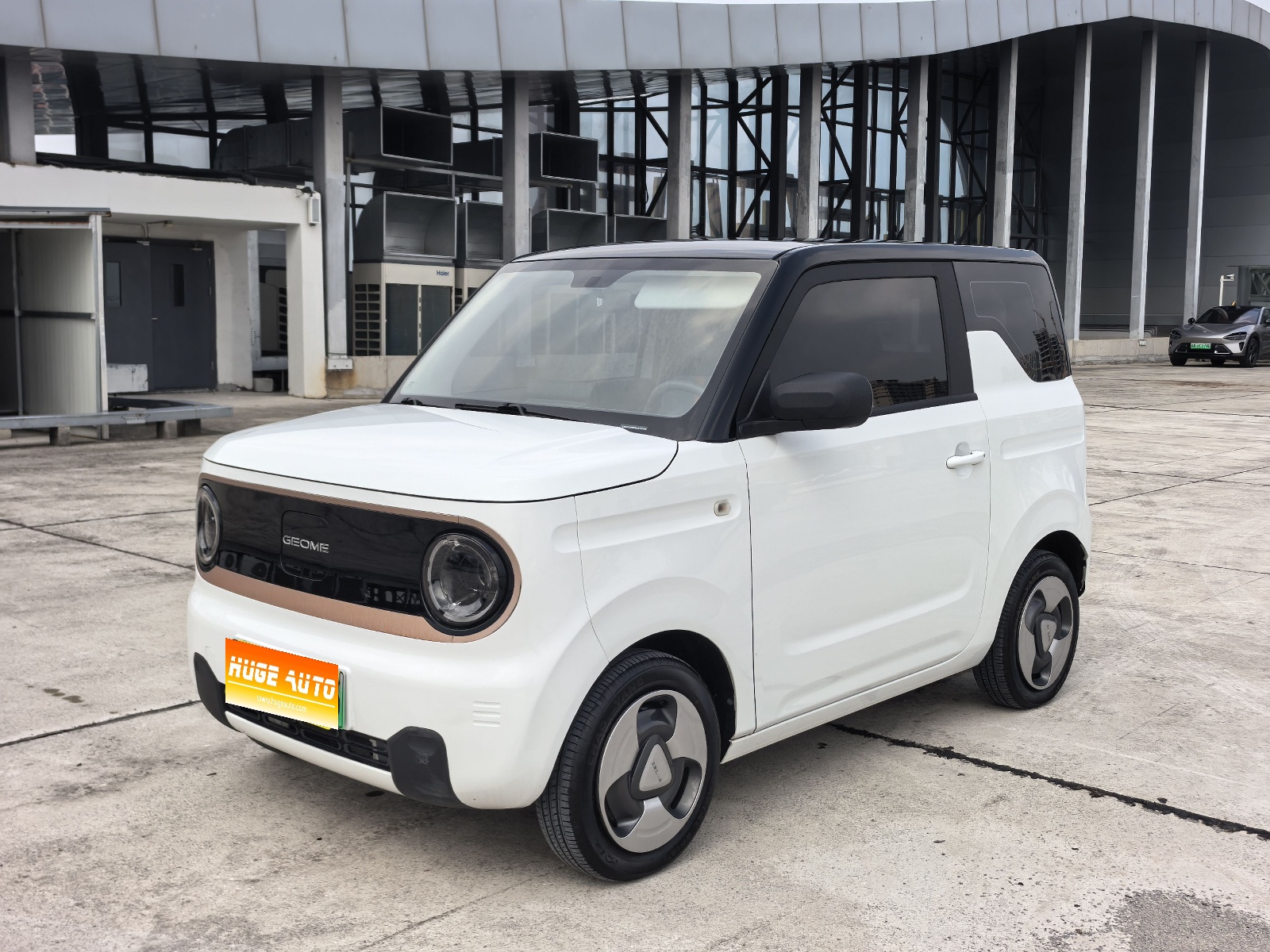 2023款 熊猫mini 200km 灵动熊