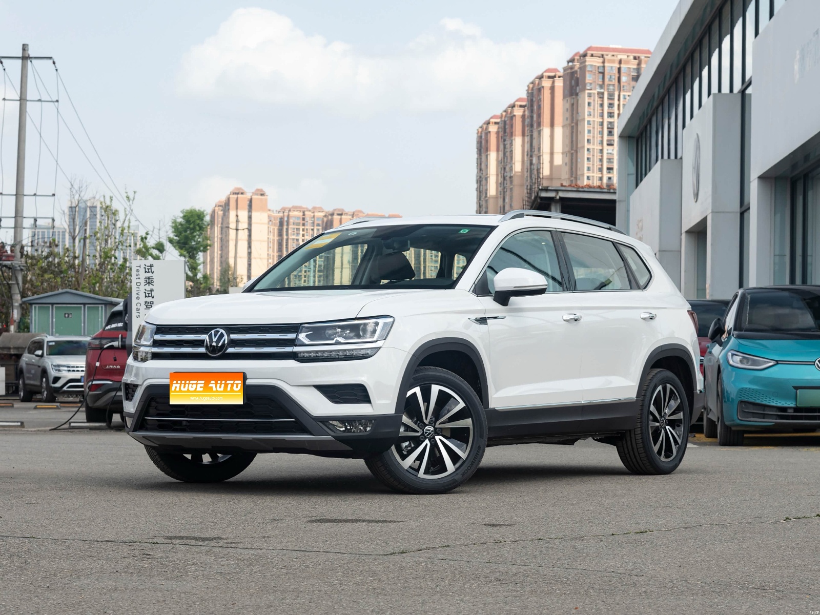 MY2022 THARU 330TSI 4WD Luxury Version 