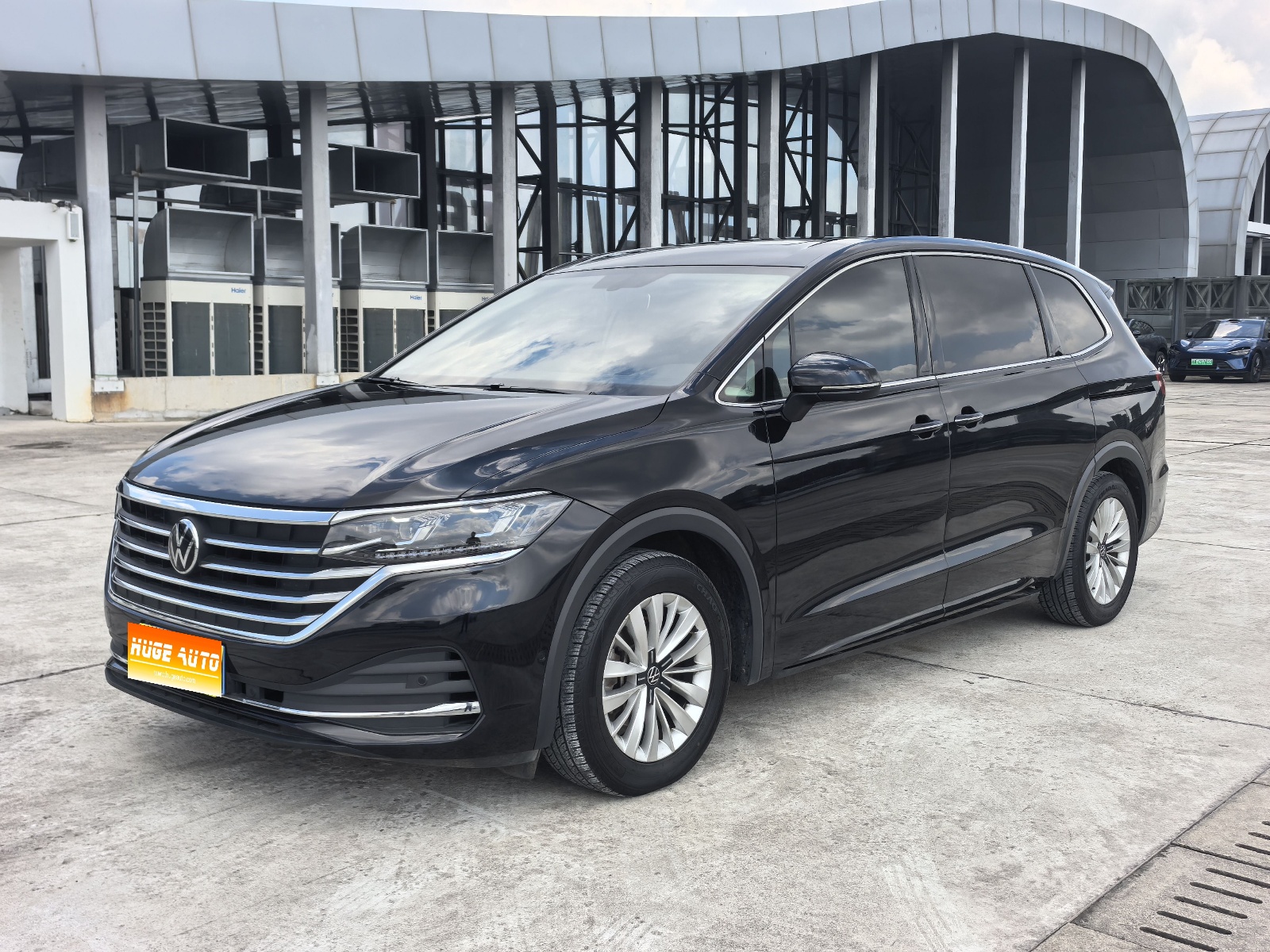 MY2020 Viloran 330TSI Commercial 