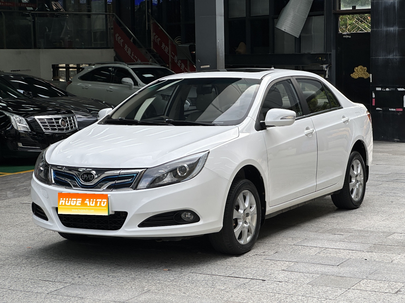 MY2017 BYD e5 300 Distinguished
