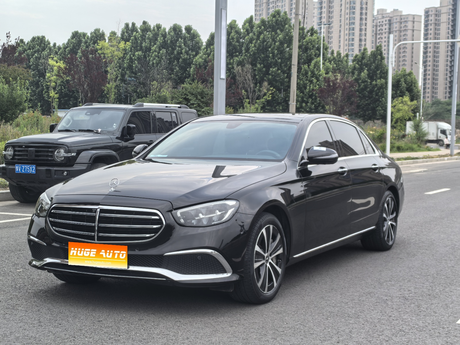 2023款 奔驰E级新能源 E 350 e L 插电式混合动力轿车