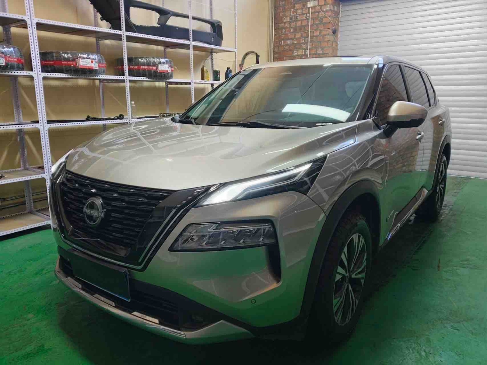 2023款 奇骏 e-POWER 超混双电机四驱豪华版