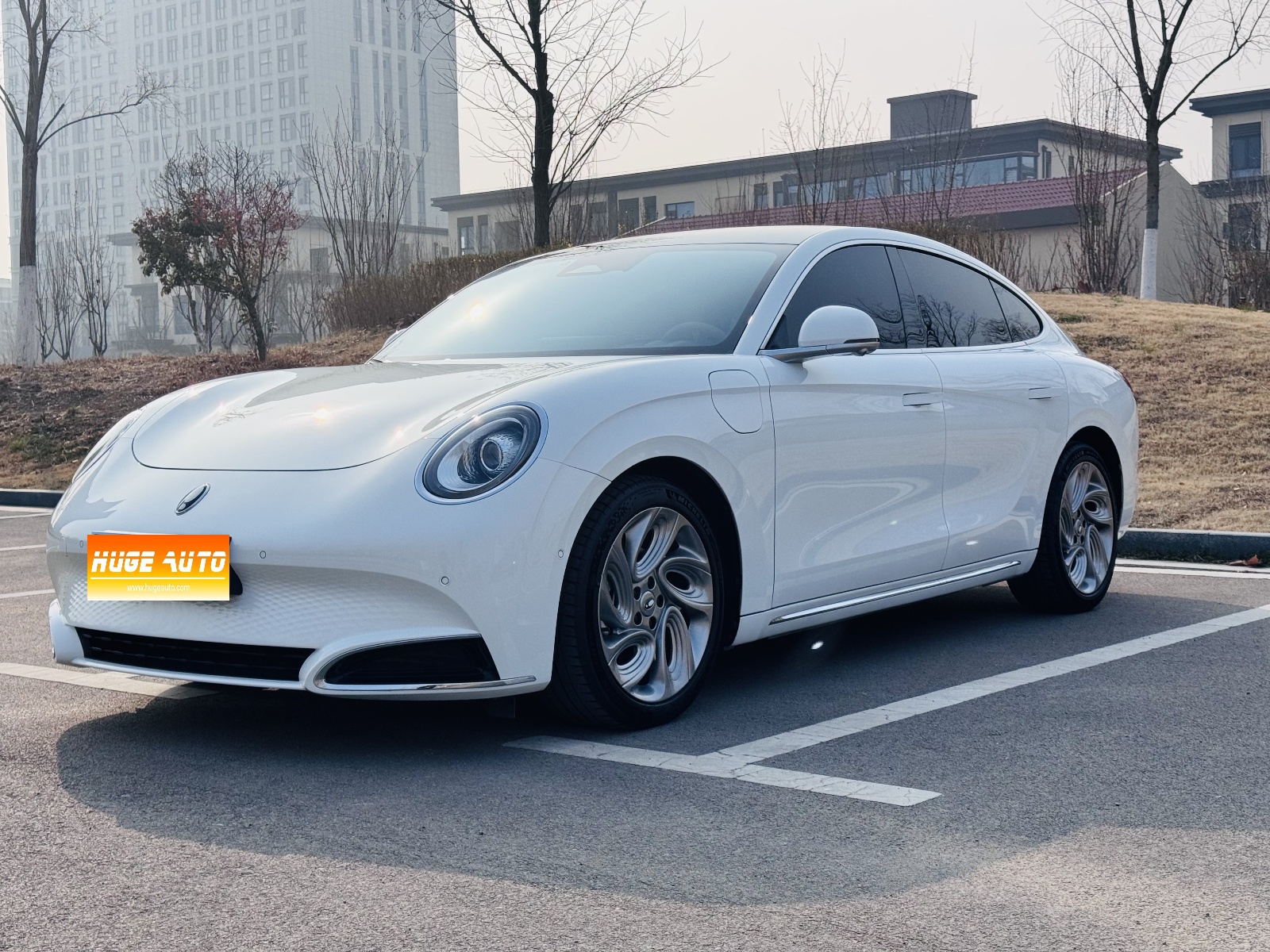 MY2022 Ora 07 555km Distinguished