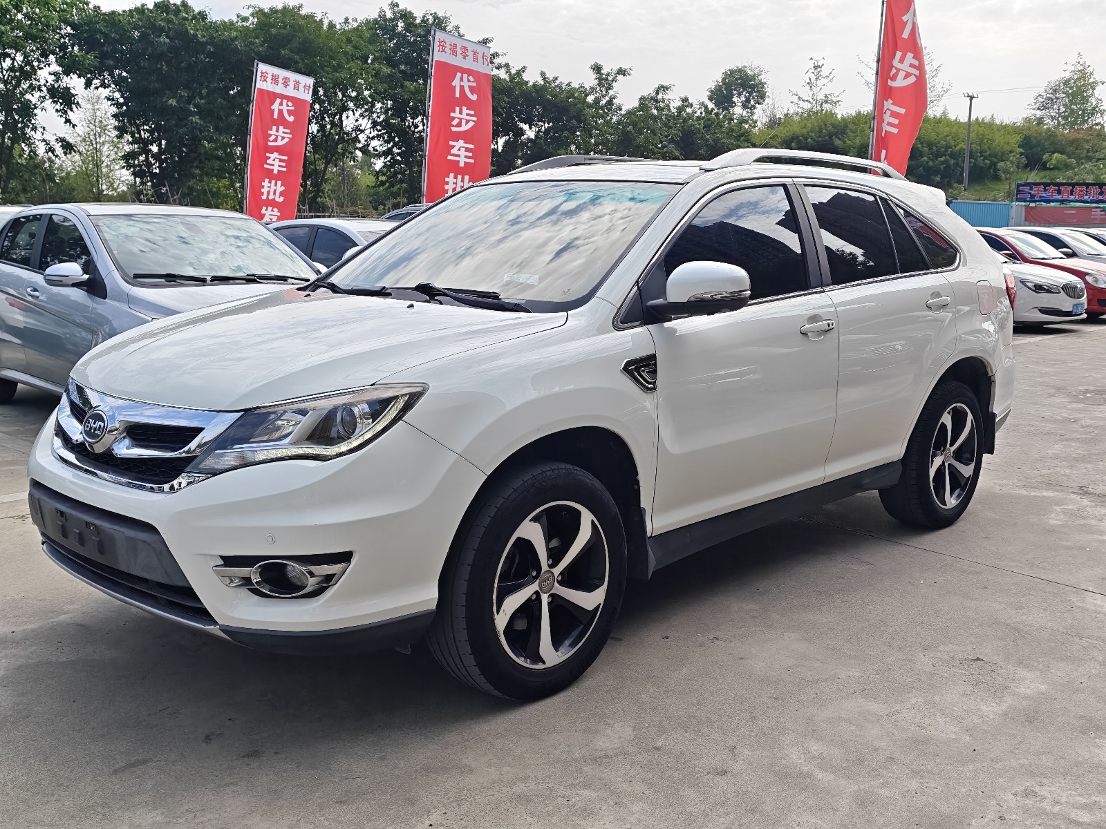 2015款 比亚迪S7 2.0T 自动尊贵型