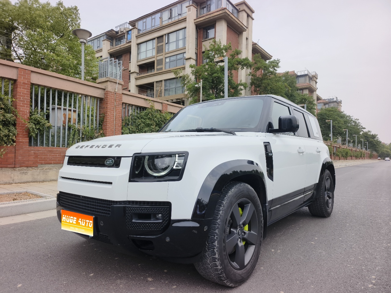 MY2023 Defender Facelift 110 3.0T P400 X-DYNAMIC HSE