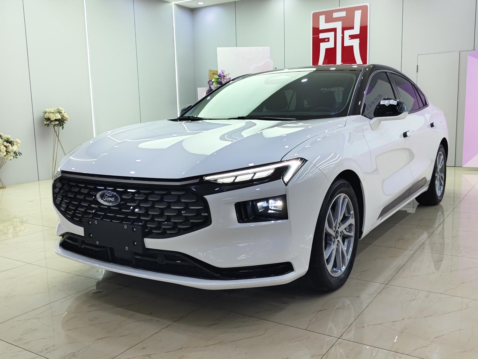 MY2022 MONDEO Facelift EcoBoost 245 Luxury Version 