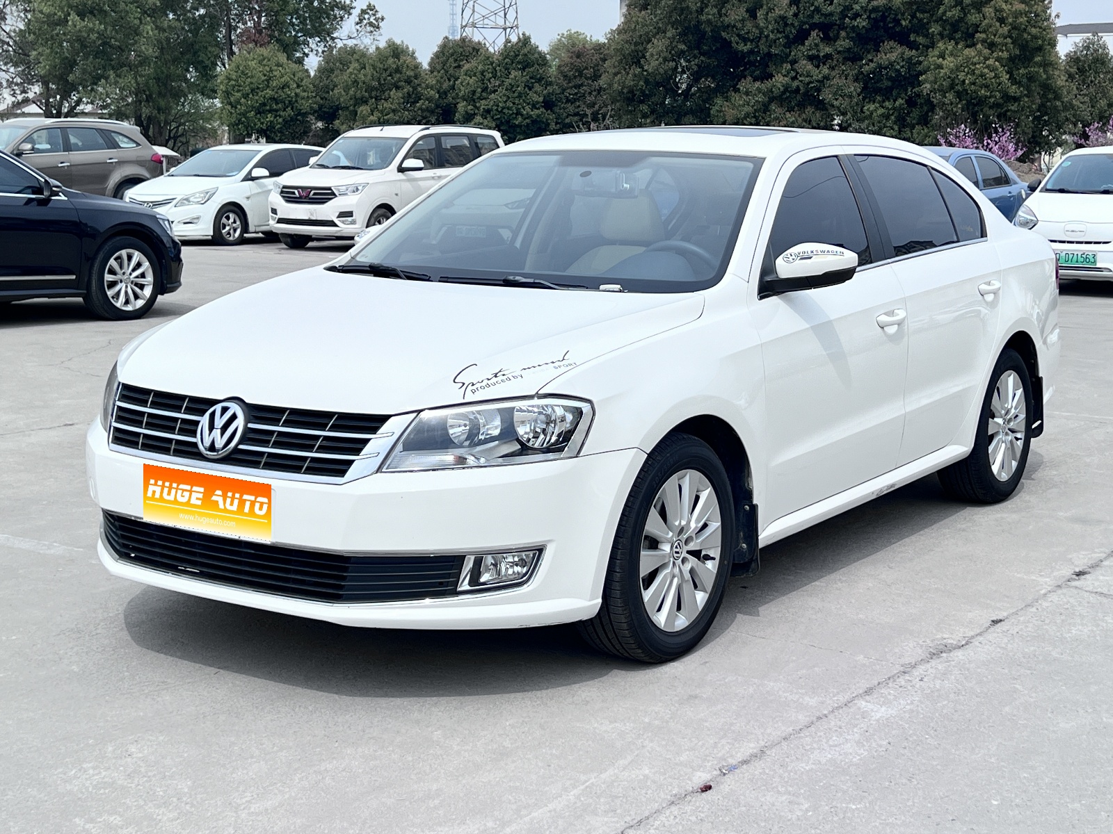 MY2013  Lavida  Facelift  Classic  1.6L  MT  Confort